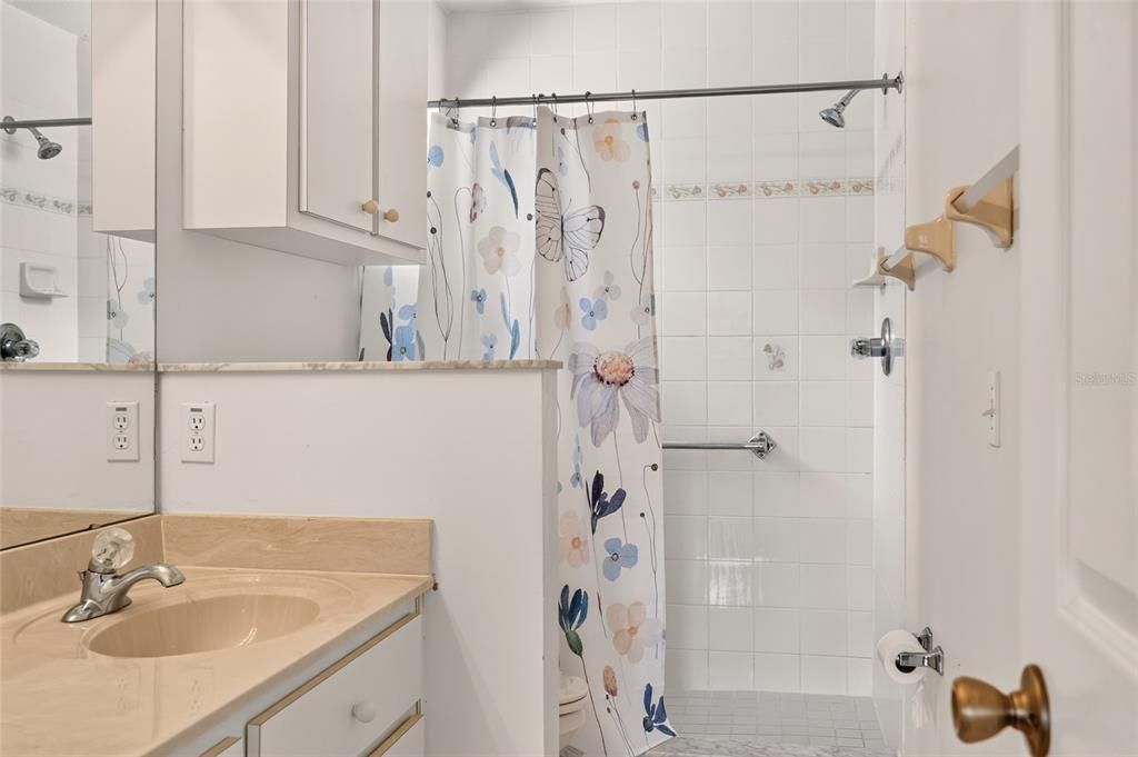 En Venta: $187,900 (2 camas, 2 baños, 1204 Pies cuadrados)