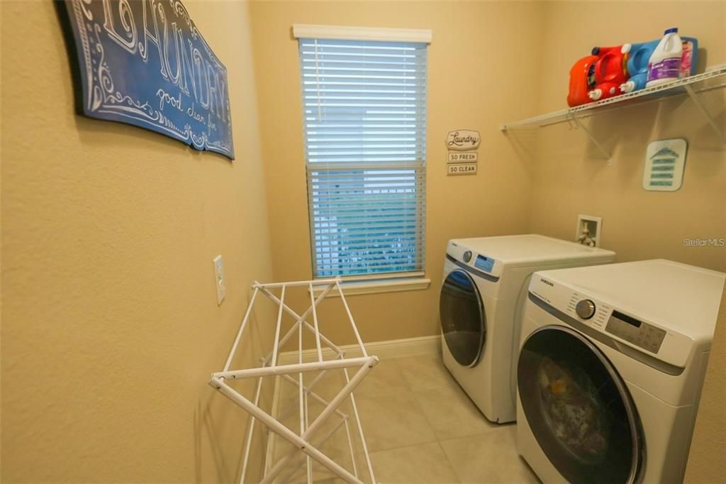 For Rent: $3,350 (4 beds, 3 baths, 2117 Square Feet)