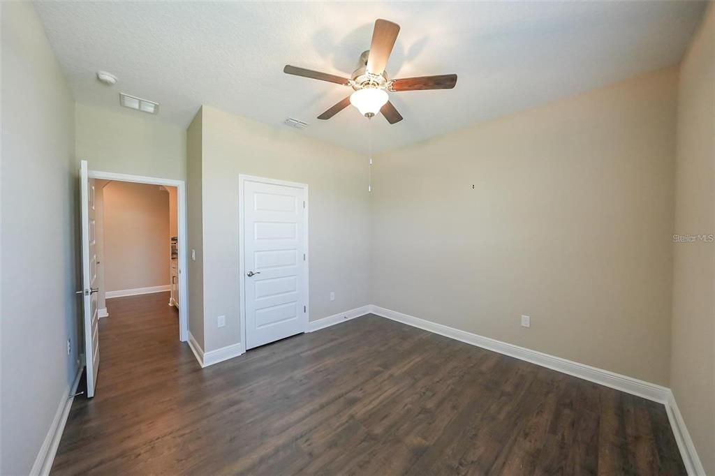 For Rent: $3,350 (4 beds, 3 baths, 2117 Square Feet)