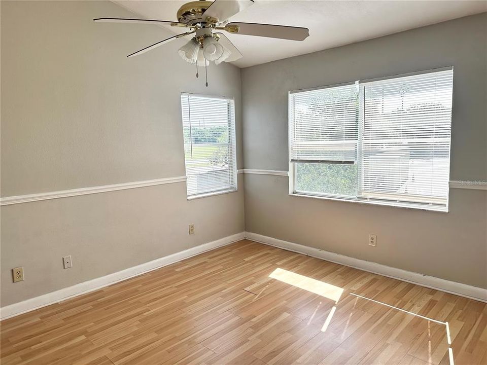 В аренду: $1,450 (2 спален, 2 ванн, 930 Квадратных фут)
