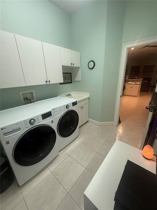 For Sale: $313,000 (2 beds, 2 baths, 1844 Square Feet)