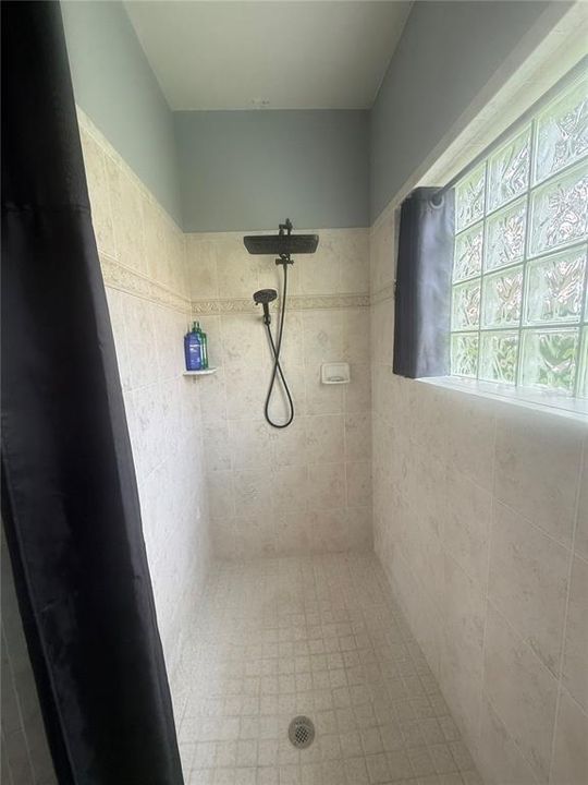 For Sale: $313,000 (2 beds, 2 baths, 1844 Square Feet)