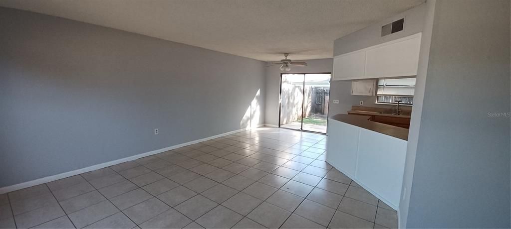 В аренду: $1,600 (2 спален, 2 ванн, 1142 Квадратных фут)