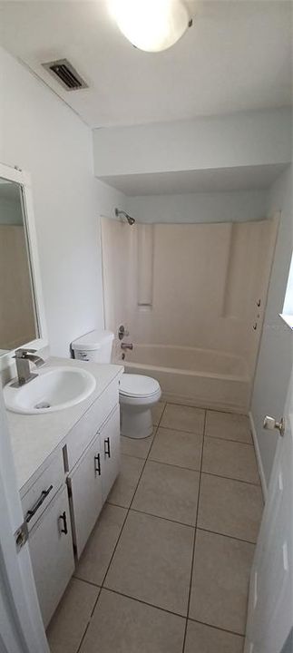 В аренду: $1,600 (2 спален, 2 ванн, 1142 Квадратных фут)