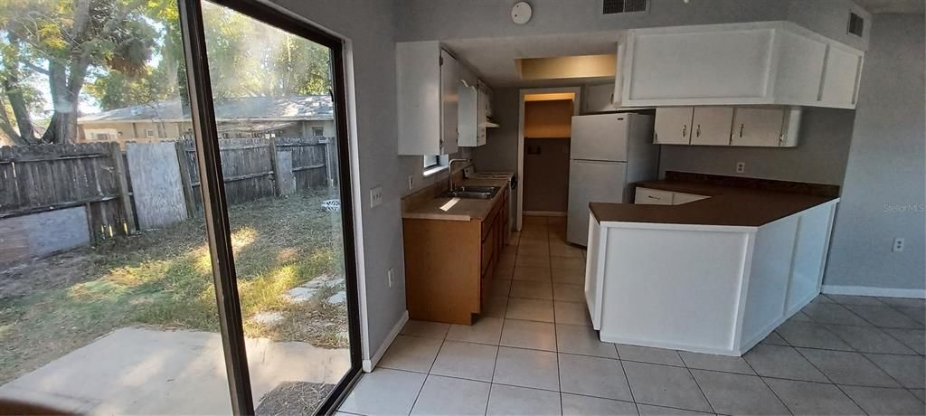 В аренду: $1,600 (2 спален, 2 ванн, 1142 Квадратных фут)
