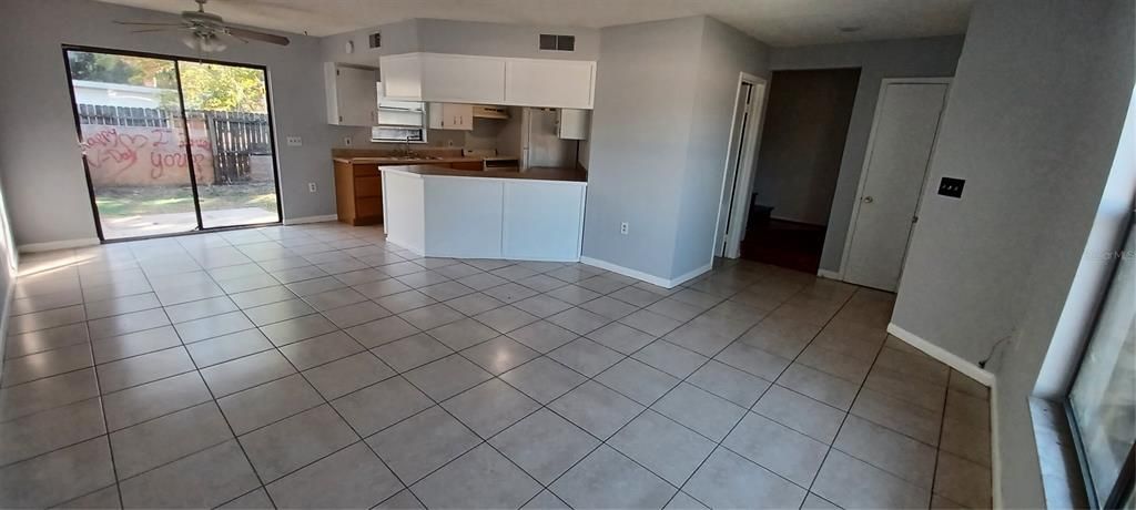 В аренду: $1,600 (2 спален, 2 ванн, 1142 Квадратных фут)