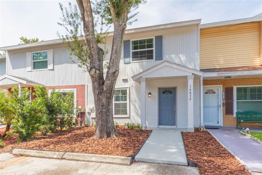 For Sale: $249,900 (2 beds, 2 baths, 1134 Square Feet)