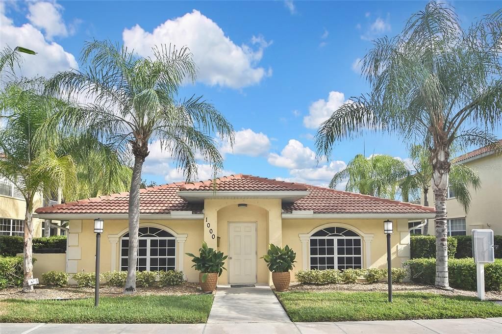 For Rent: $3,500 (3 beds, 2 baths, 1383 Square Feet)