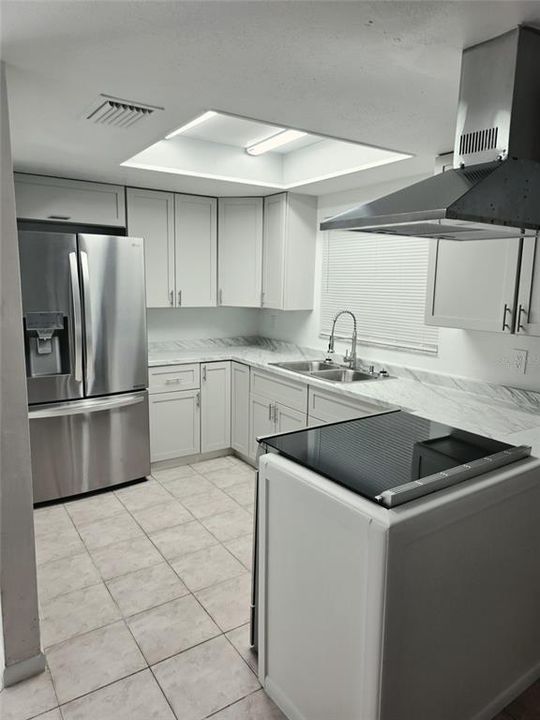 На продажу: $395,000 (3 спален, 2 ванн, 1569 Квадратных фут)
