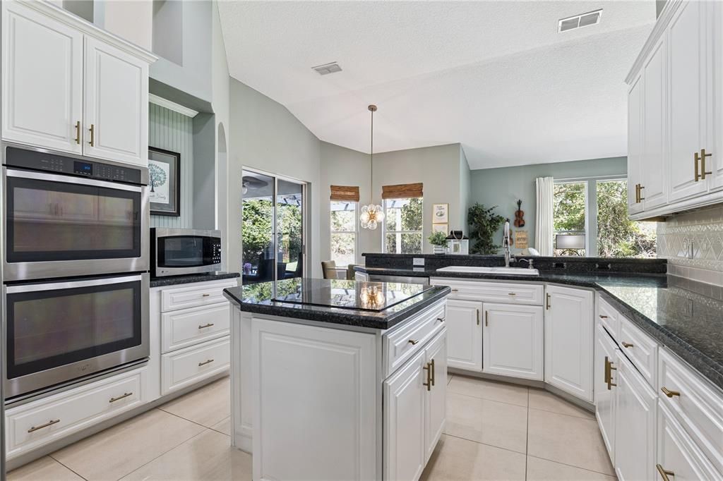 For Sale: $535,000 (3 beds, 3 baths, 3117 Square Feet)