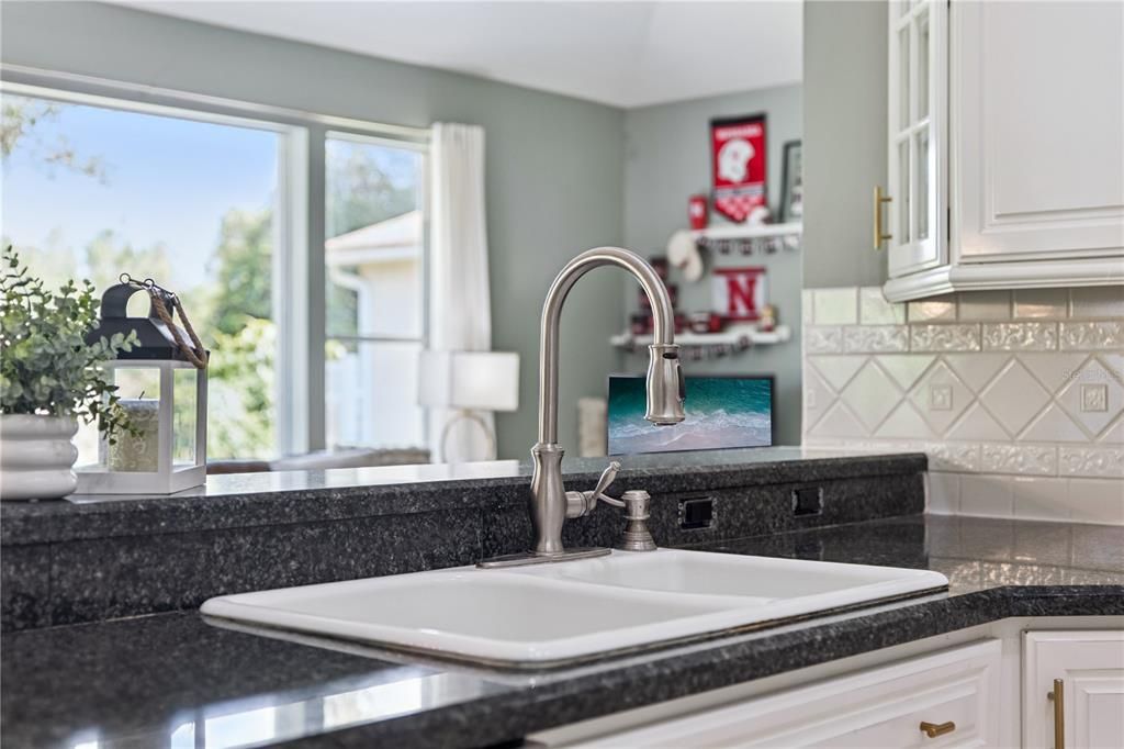 For Sale: $535,000 (3 beds, 3 baths, 3117 Square Feet)