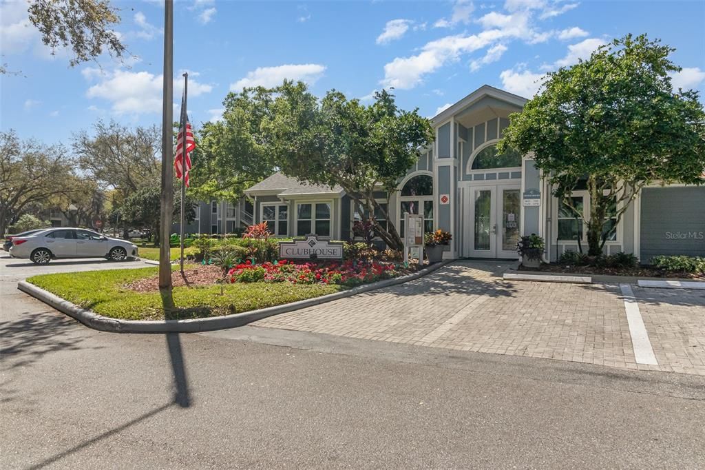 На продажу: $165,000 (2 спален, 2 ванн, 947 Квадратных фут)