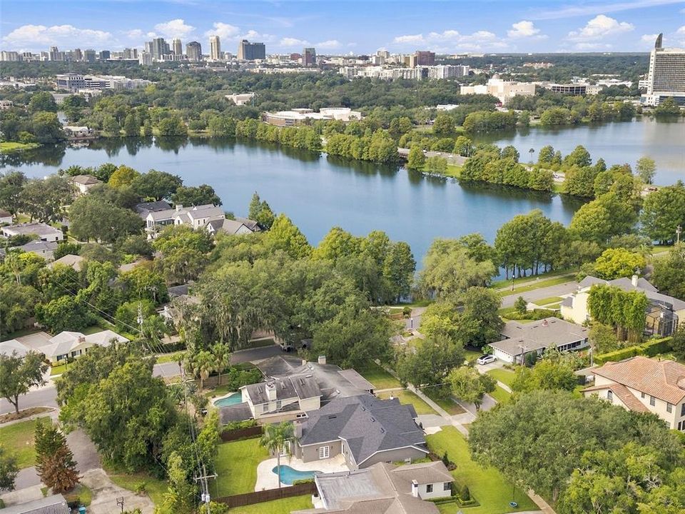 На продажу: $1,599,000 (3 спален, 2 ванн, 2703 Квадратных фут)