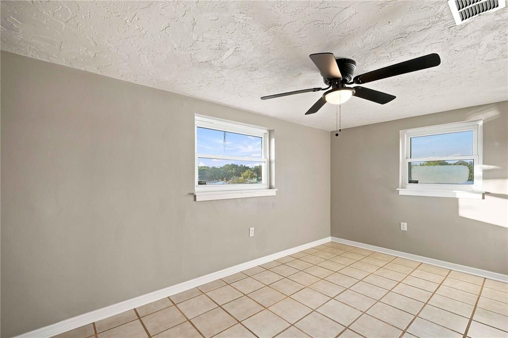 En Venta: $189,900 (2 camas, 1 baños, 1064 Pies cuadrados)