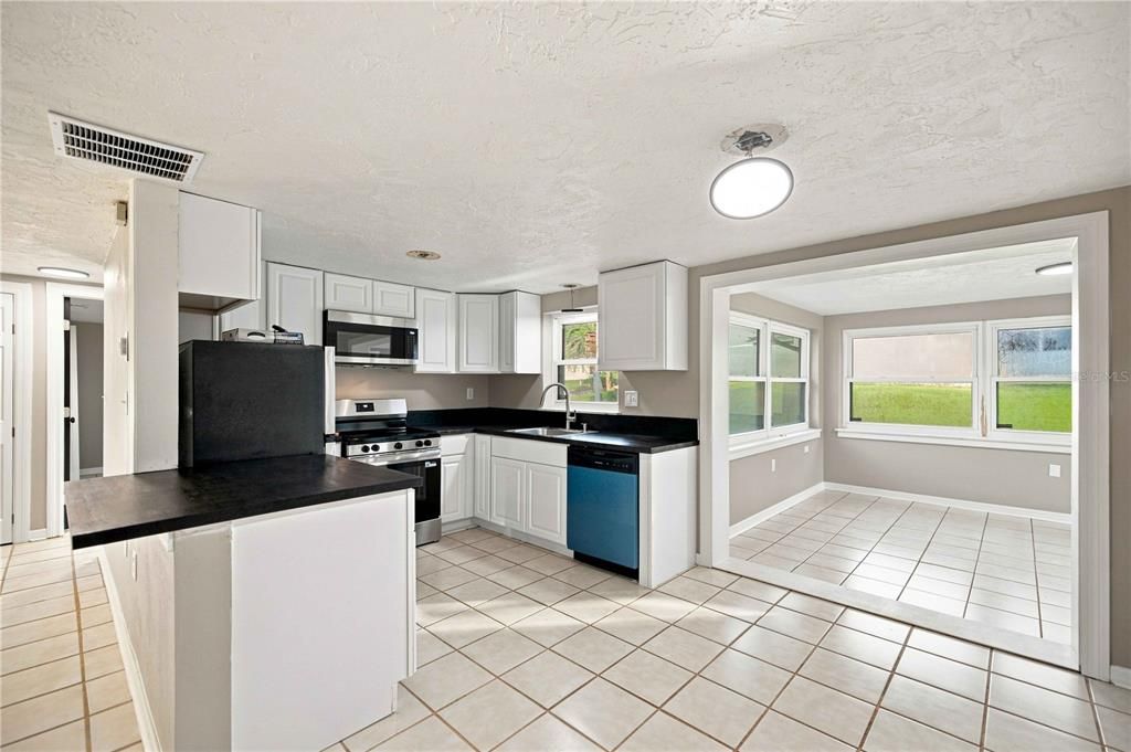 En Venta: $189,900 (2 camas, 1 baños, 1064 Pies cuadrados)