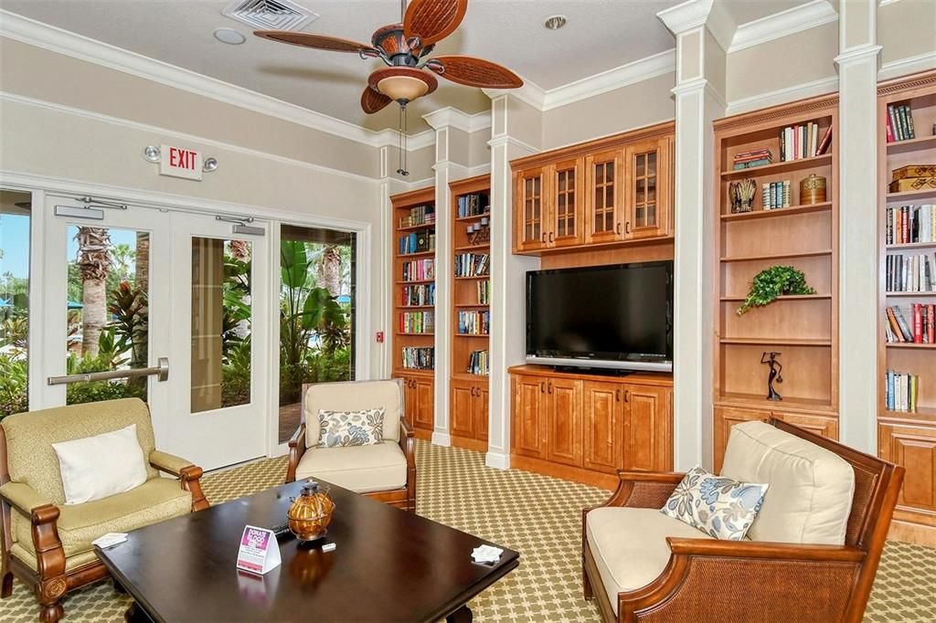 For Sale: $389,900 (2 beds, 2 baths, 2057 Square Feet)