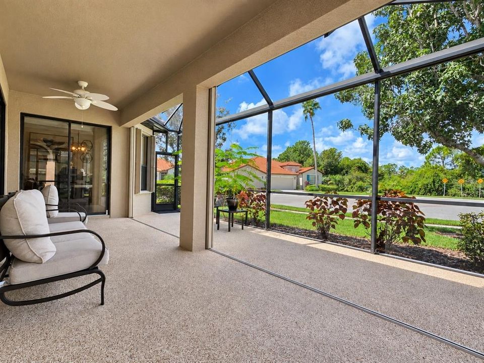 For Sale: $389,900 (2 beds, 2 baths, 2057 Square Feet)