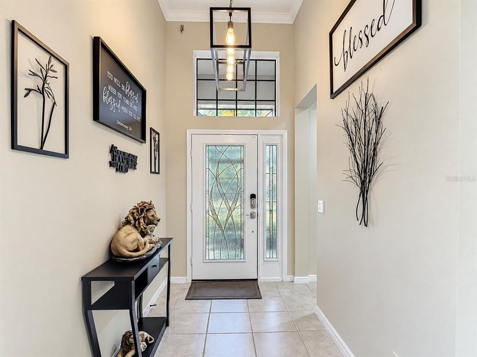 For Sale: $389,900 (2 beds, 2 baths, 2057 Square Feet)