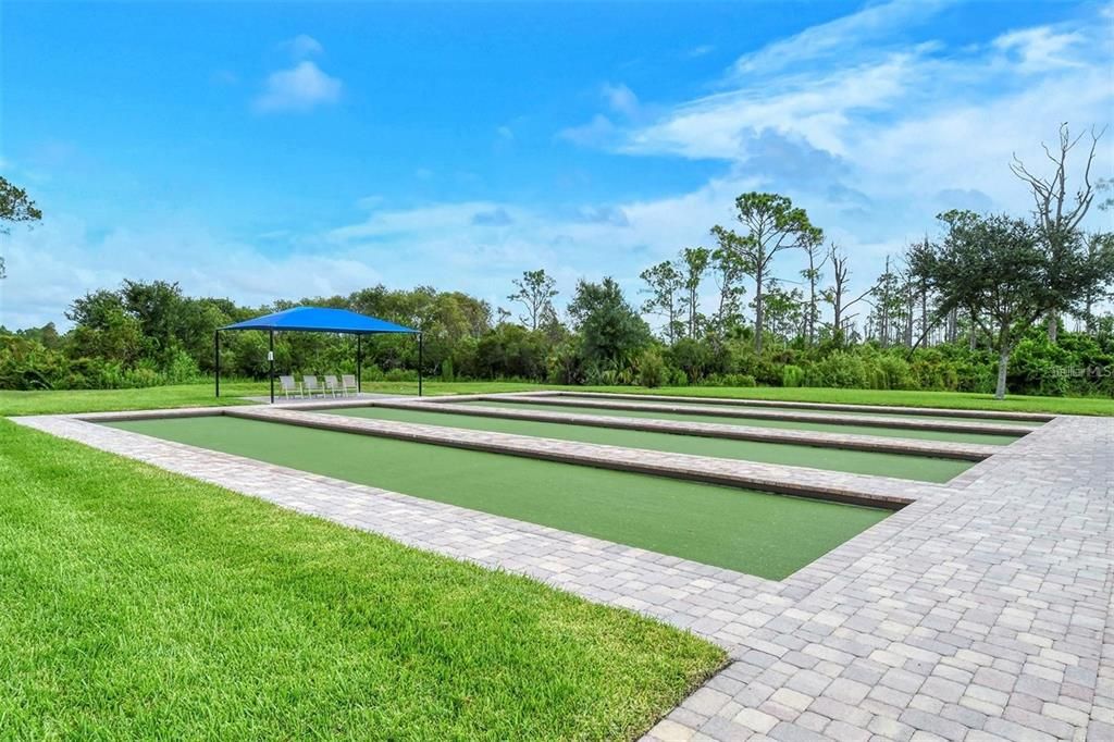 For Sale: $389,900 (2 beds, 2 baths, 2057 Square Feet)