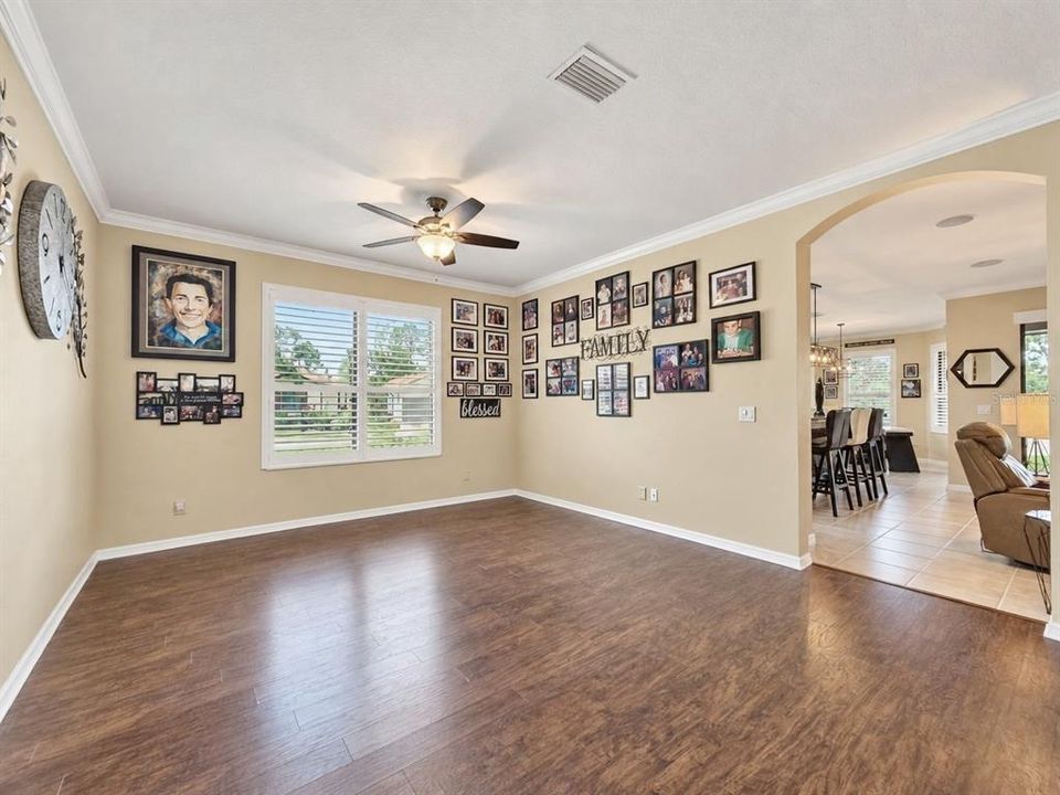 For Sale: $389,900 (2 beds, 2 baths, 2057 Square Feet)