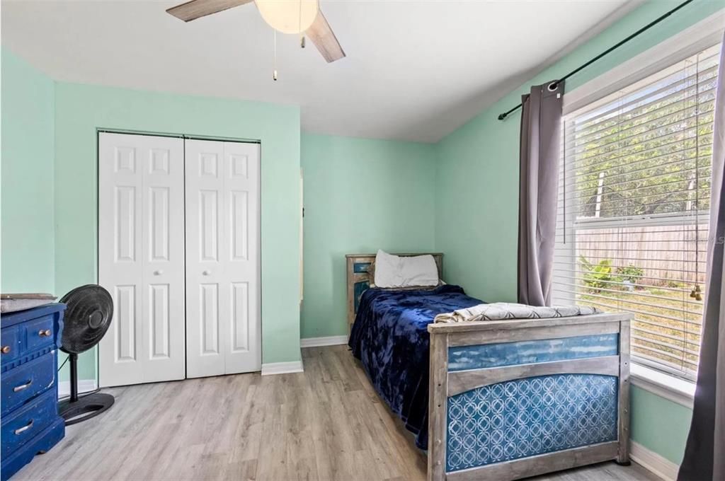 For Sale: $349,900 (4 beds, 2 baths, 1604 Square Feet)