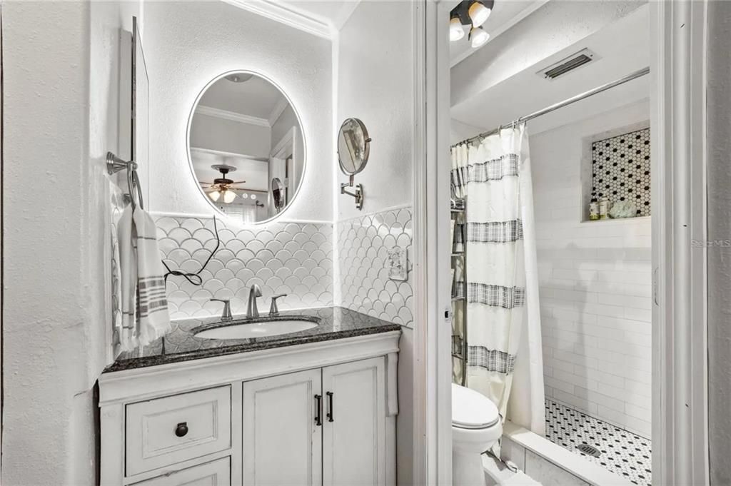 For Sale: $349,900 (4 beds, 2 baths, 1604 Square Feet)