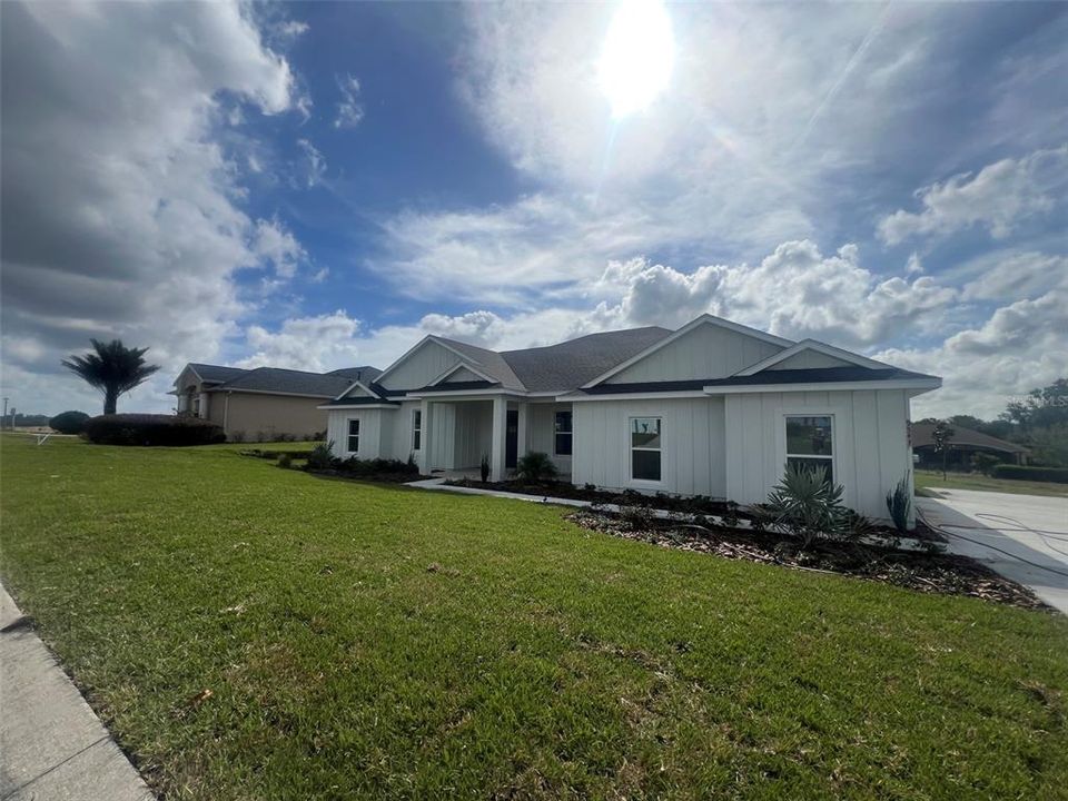 For Sale: $554,950 (4 beds, 2 baths, 2331 Square Feet)