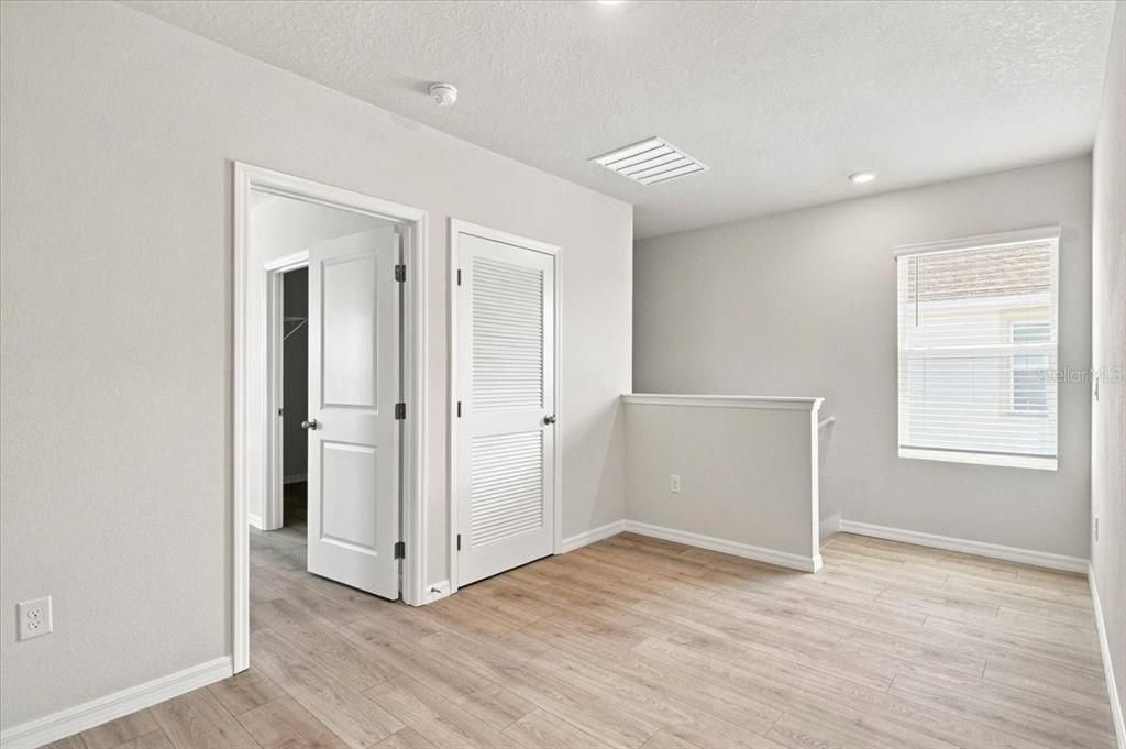 出租: $3,950 (5 贝兹, 3 浴室, 2447 平方英尺)