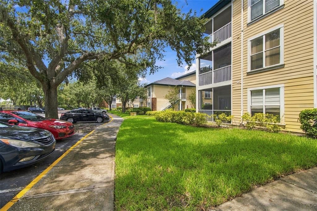 For Sale: $129,000 (1 beds, 1 baths, 593 Square Feet)