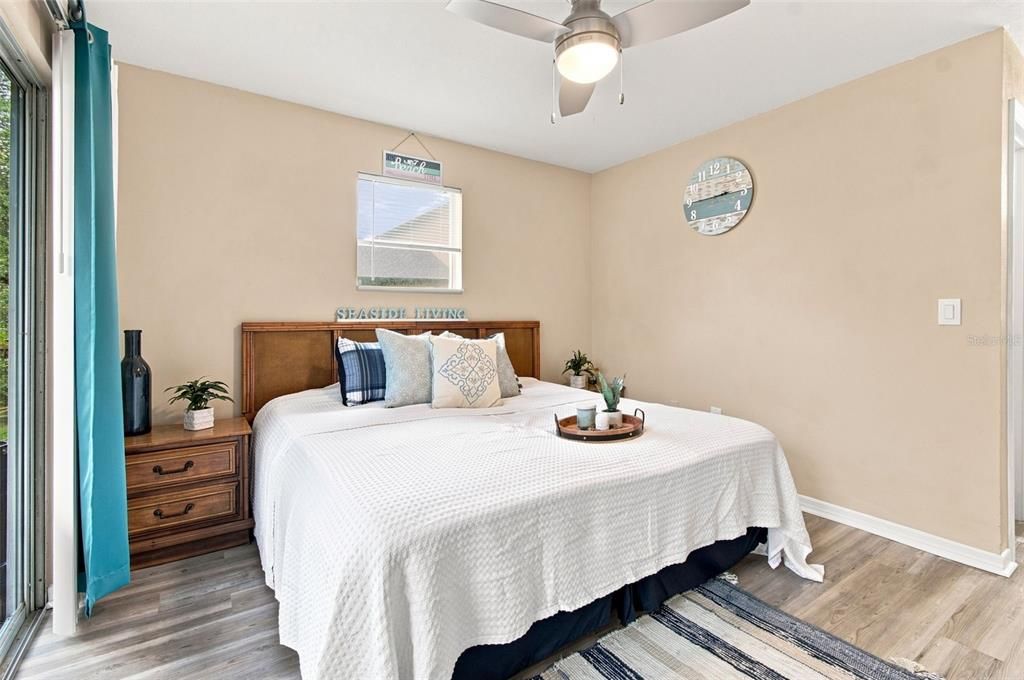 For Sale: $129,000 (1 beds, 1 baths, 593 Square Feet)