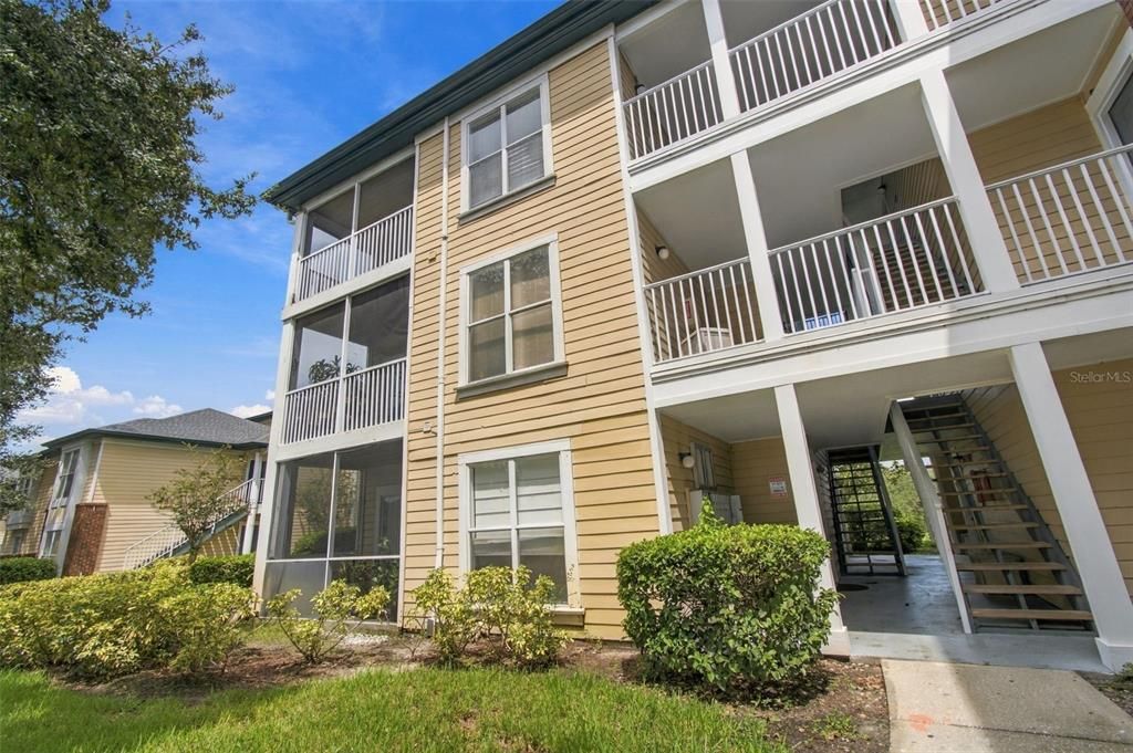 For Sale: $129,000 (1 beds, 1 baths, 593 Square Feet)