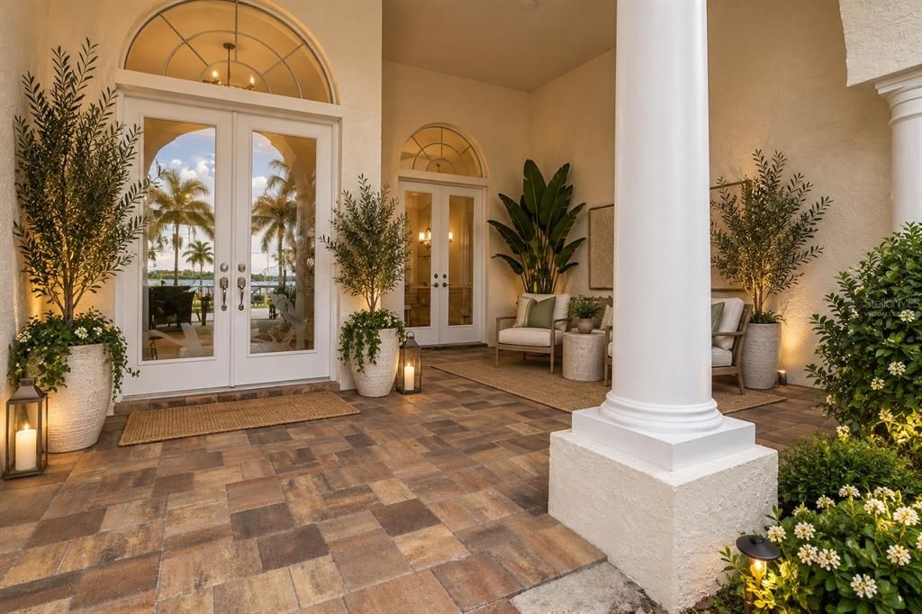 En Venta: $1,275,000 (4 camas, 3 baños, 3485 Pies cuadrados)