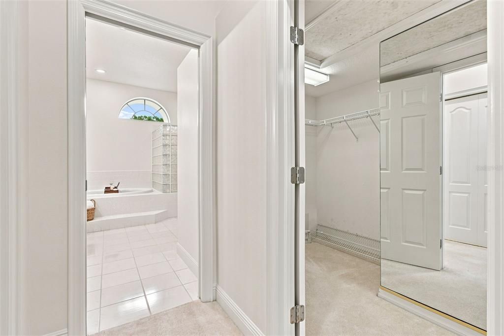 En Venta: $1,275,000 (4 camas, 3 baños, 3485 Pies cuadrados)