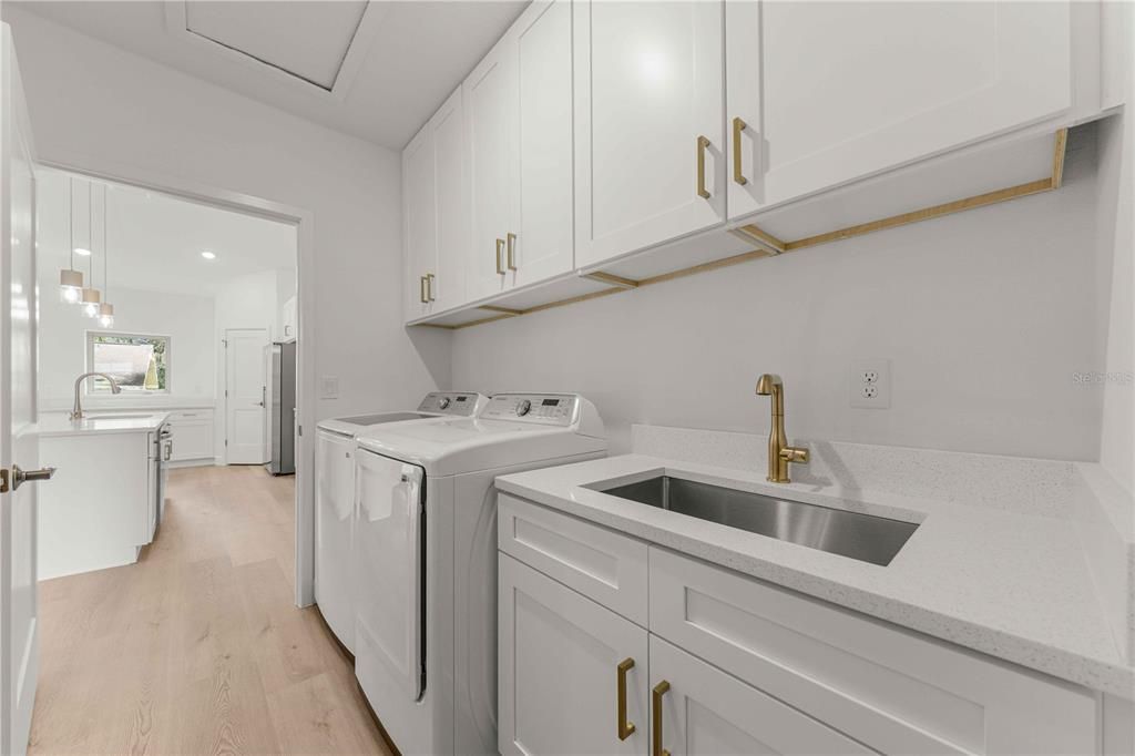 For Sale: $299,990 (3 beds, 2 baths, 1502 Square Feet)