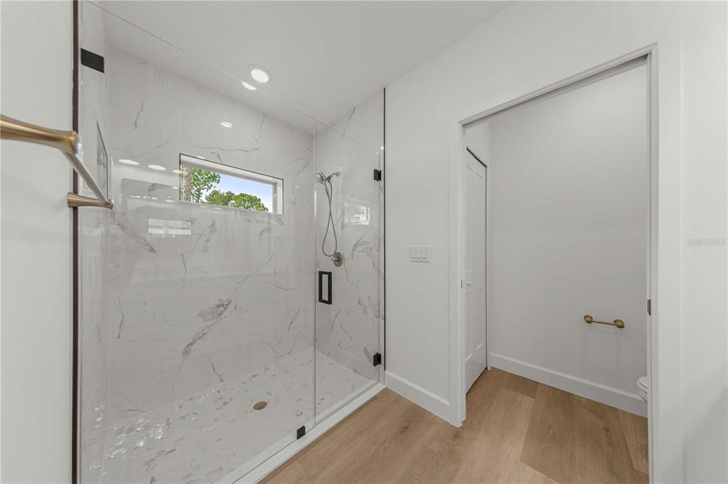 For Sale: $299,990 (3 beds, 2 baths, 1502 Square Feet)