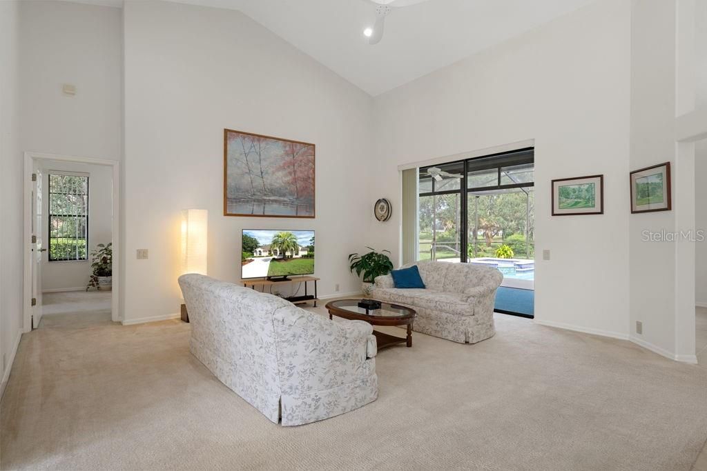 For Sale: $469,900 (3 beds, 3 baths, 2328 Square Feet)