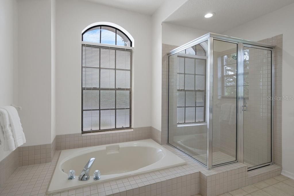 For Sale: $469,900 (3 beds, 3 baths, 2328 Square Feet)