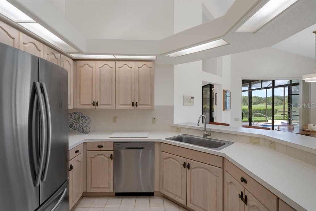 For Sale: $469,900 (3 beds, 3 baths, 2328 Square Feet)