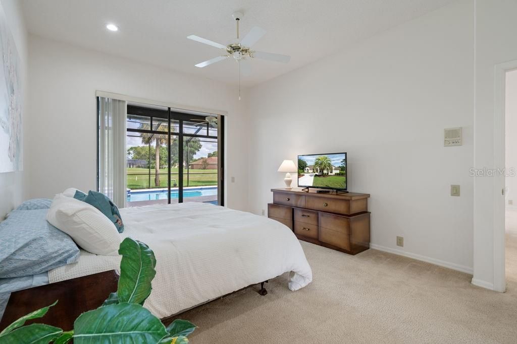 For Sale: $469,900 (3 beds, 3 baths, 2328 Square Feet)
