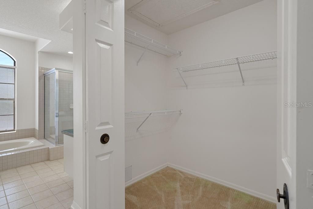 For Sale: $469,900 (3 beds, 3 baths, 2328 Square Feet)