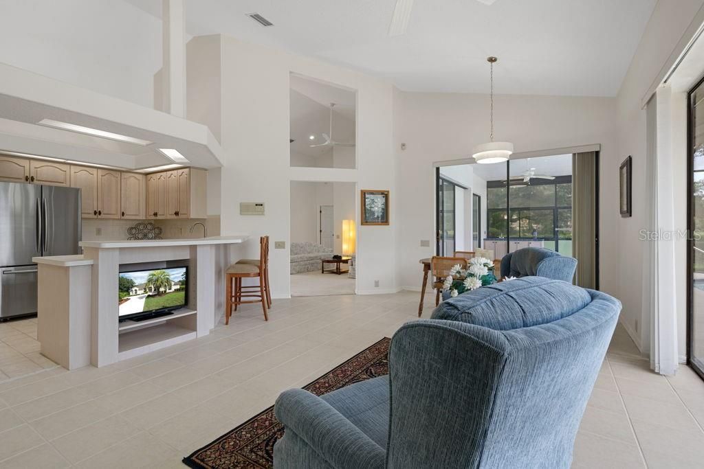 For Sale: $469,900 (3 beds, 3 baths, 2328 Square Feet)