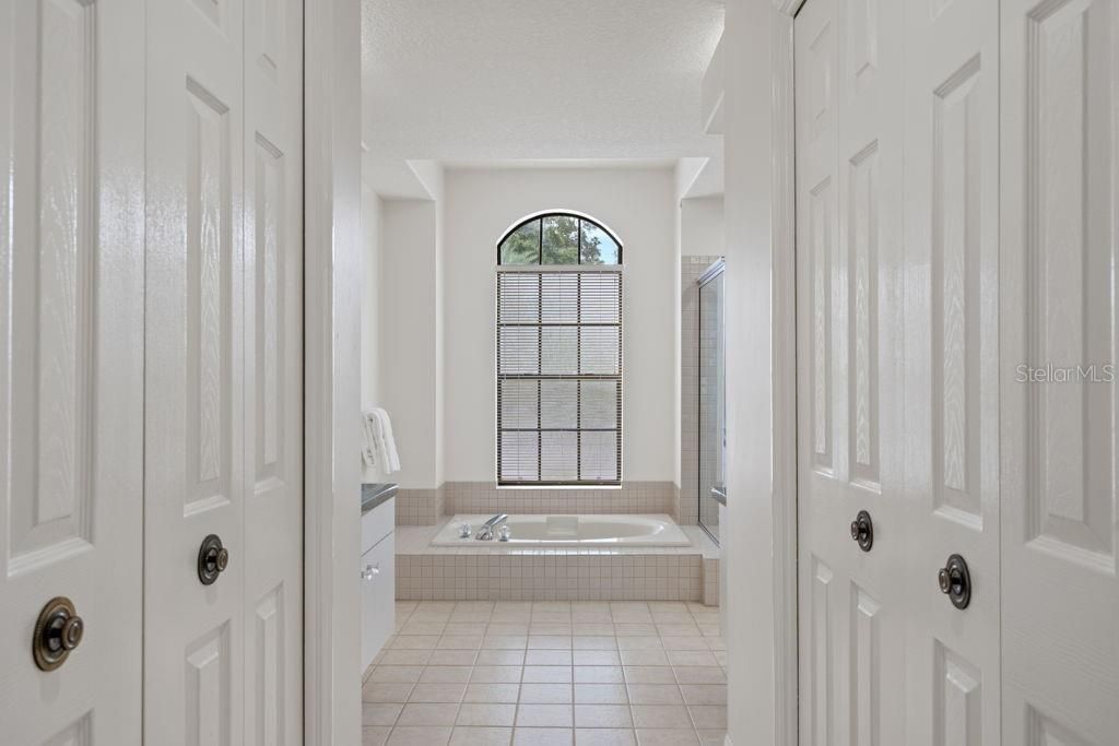 For Sale: $469,900 (3 beds, 3 baths, 2328 Square Feet)