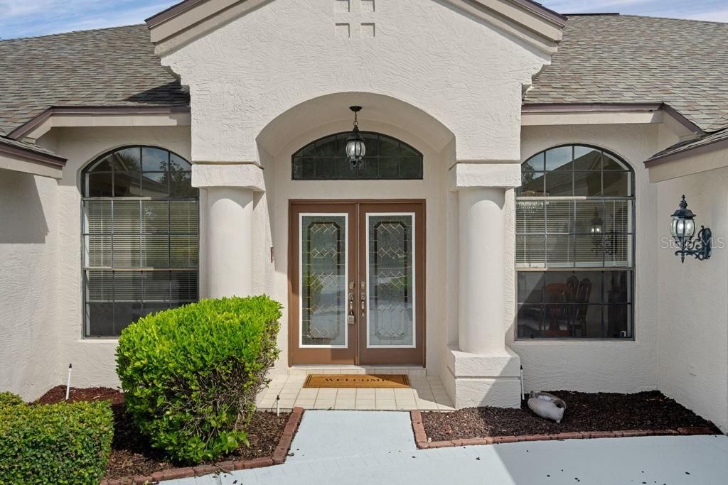 For Sale: $469,900 (3 beds, 3 baths, 2328 Square Feet)