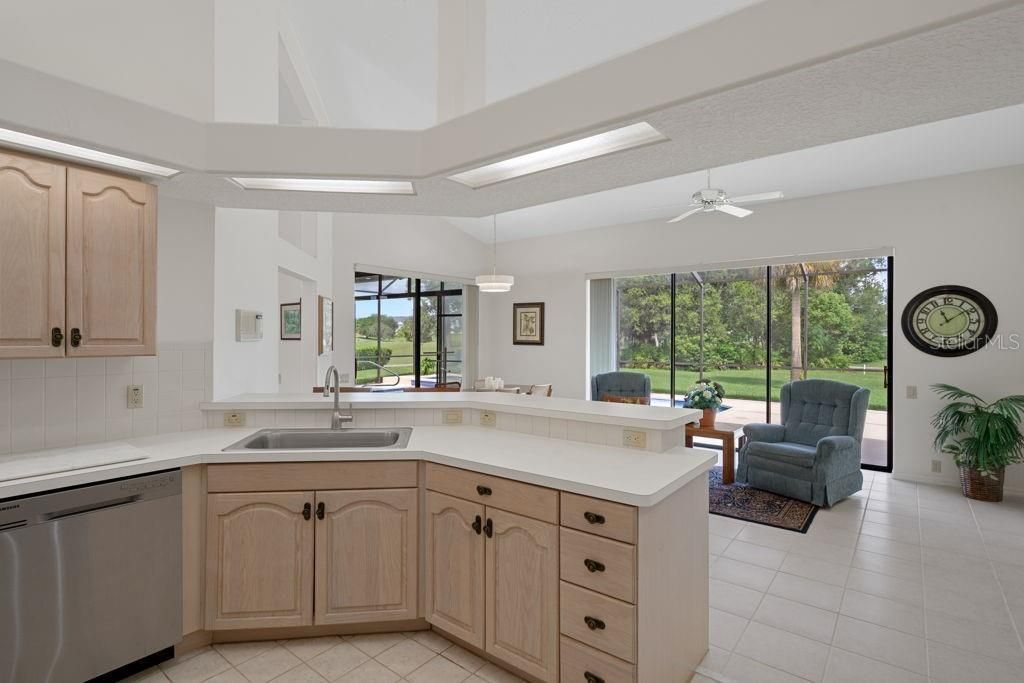 For Sale: $469,900 (3 beds, 3 baths, 2328 Square Feet)