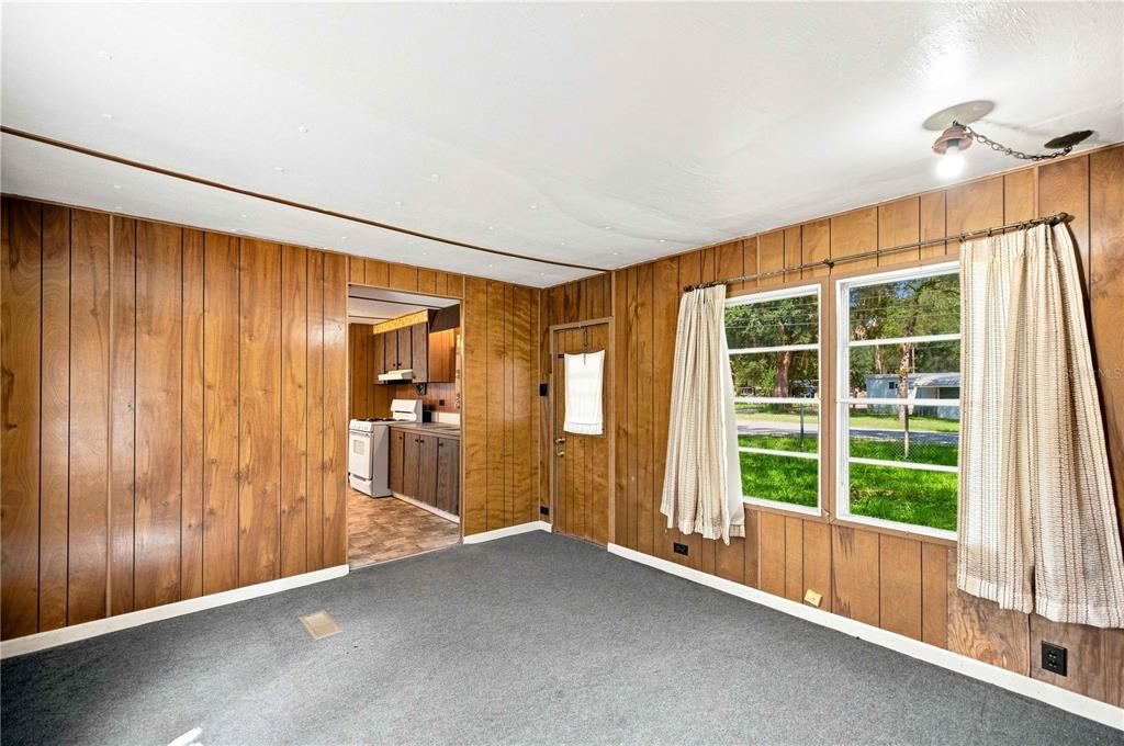 На продажу: $88,000 (3 спален, 1 ванн, 696 Квадратных фут)