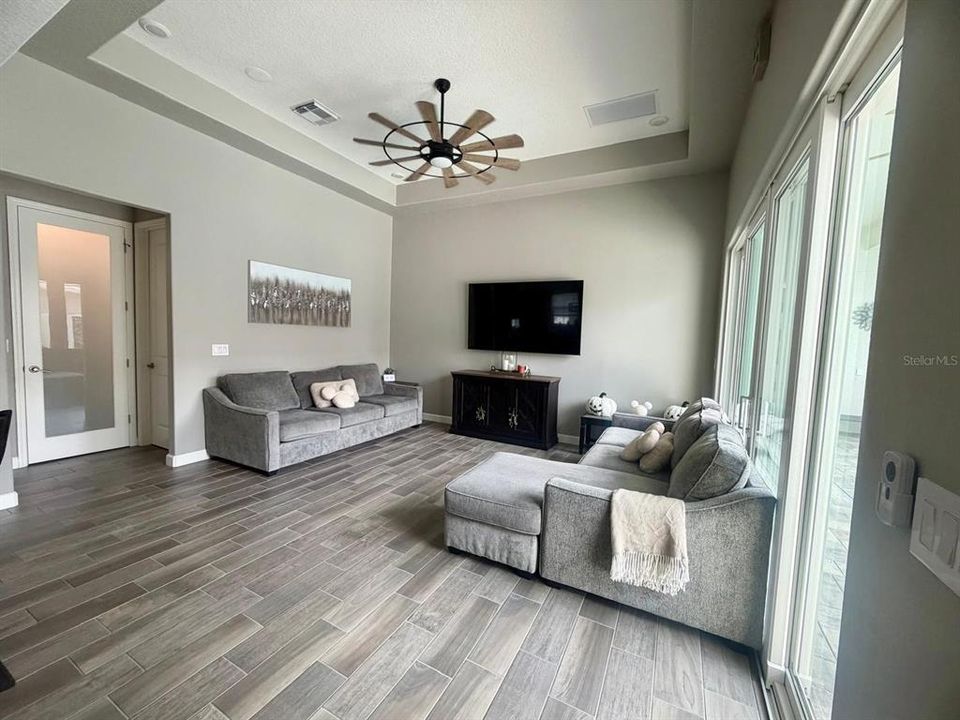 For Sale: $749,900 (4 beds, 3 baths, 2461 Square Feet)