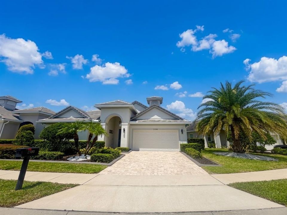 For Sale: $749,900 (4 beds, 3 baths, 2461 Square Feet)