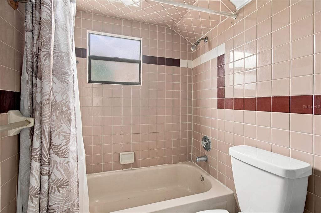 En Venta: $400,000 (3 camas, 0 baños, 1437 Pies cuadrados)