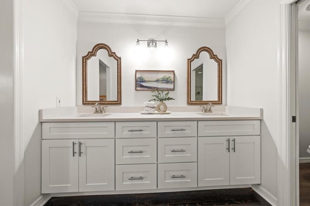 For Sale: $449,900 (2 beds, 2 baths, 1620 Square Feet)