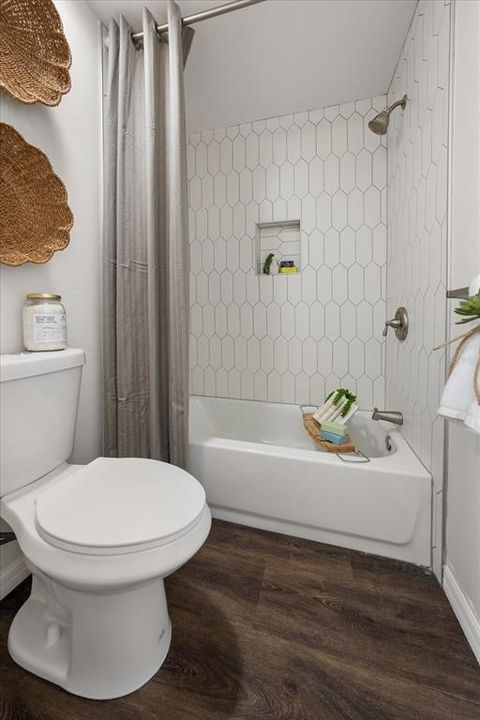 For Sale: $449,900 (2 beds, 2 baths, 1620 Square Feet)